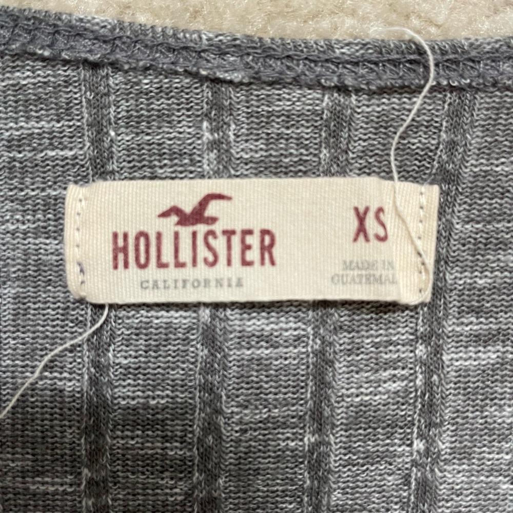Gray Ribbed Wrap Top - Picture 2 of 2